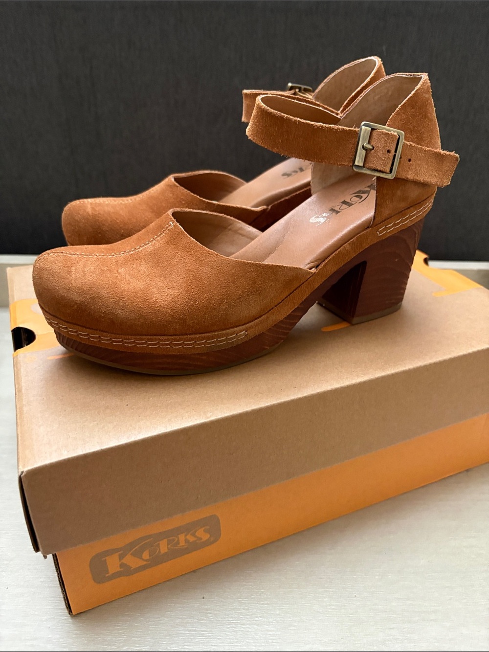 Kork-Ease Women's Suede Tan/Cognac Ankle-Strap Platform Clogs